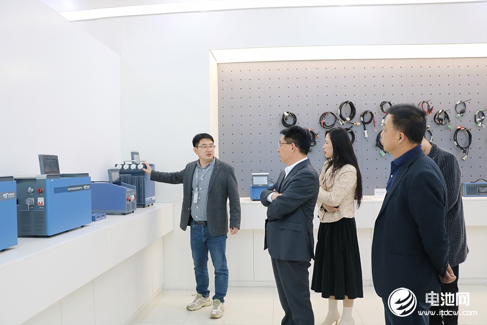 中国电池新能源产业链调研团一行参观考察固恒能源