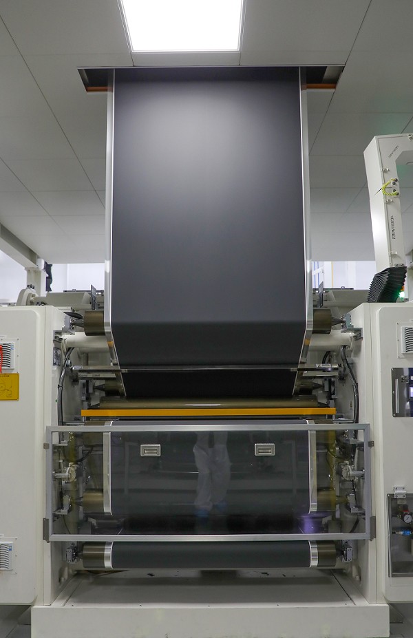 188Wh/kg！2.2C快充！蜂巢能源第二代短刀快充铁锂电池下线