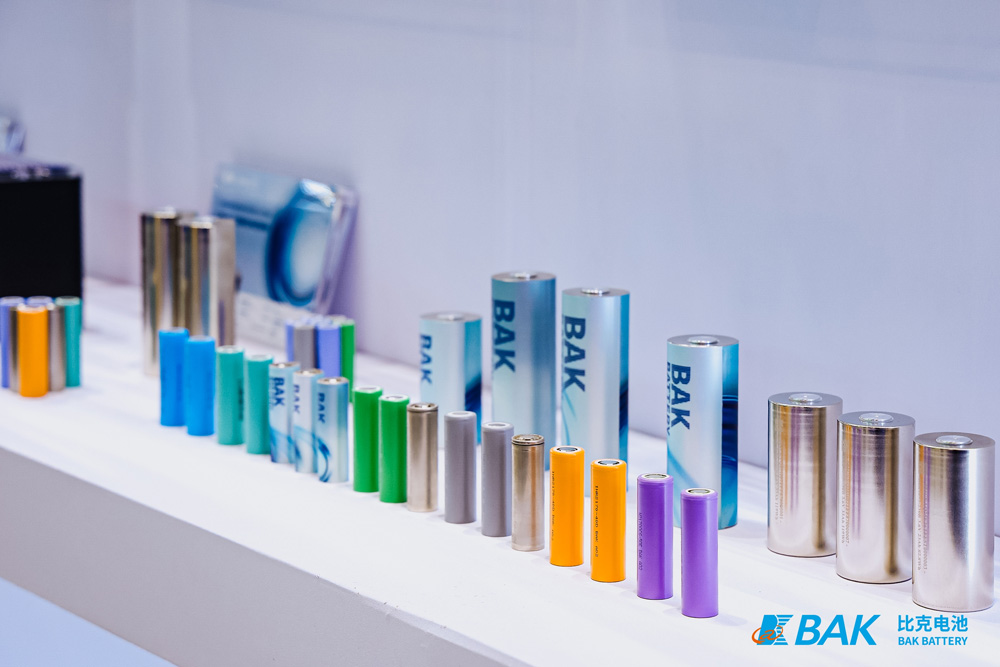 以“真安全+超经济”双引擎驱动 比克电池亮相摩博会 以“真安全+超经济”双引擎驱动 比克电池亮相摩博会