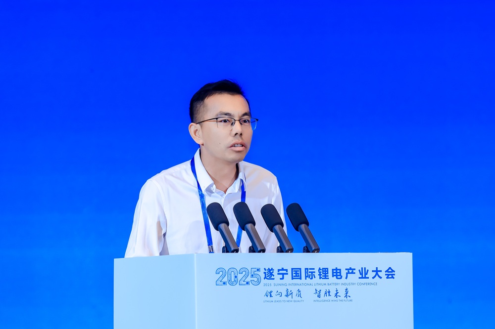 伊维经济研究院院长 吴辉