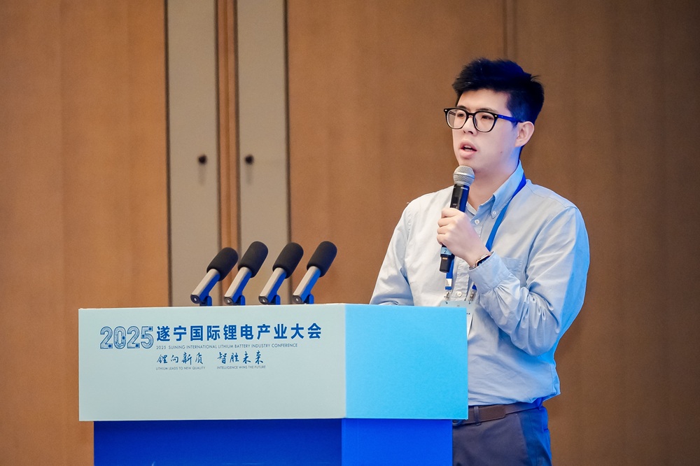 中国银河证券研究所执行总经理/电力设备新能源首席分析师曾韬