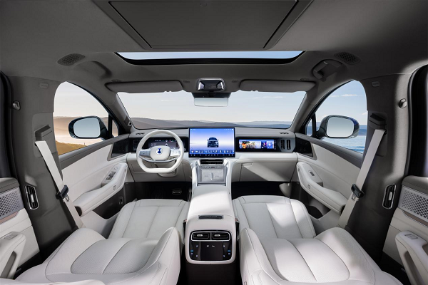 重塑大六座SUV市场新格局 腾势N8L以31.98万起正式开启预售 重塑大六座SUV市场新格局 腾势N8L以31.98万起正式开启预售