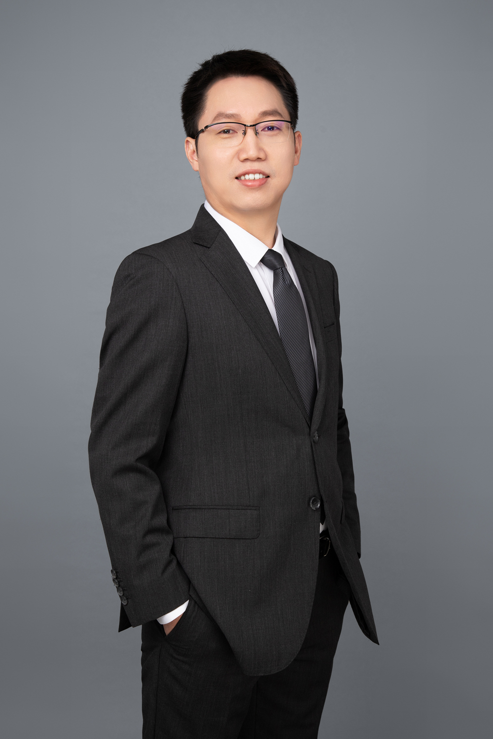 第15届(2025年)中国电池新能源行业年度人物:王臣 1760004388135028578.jpg