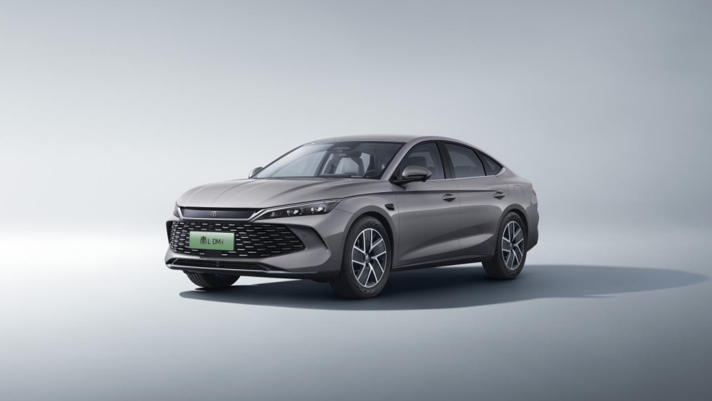 限时超级置换补贴价9.28万起 2026款秦L DM-i上市