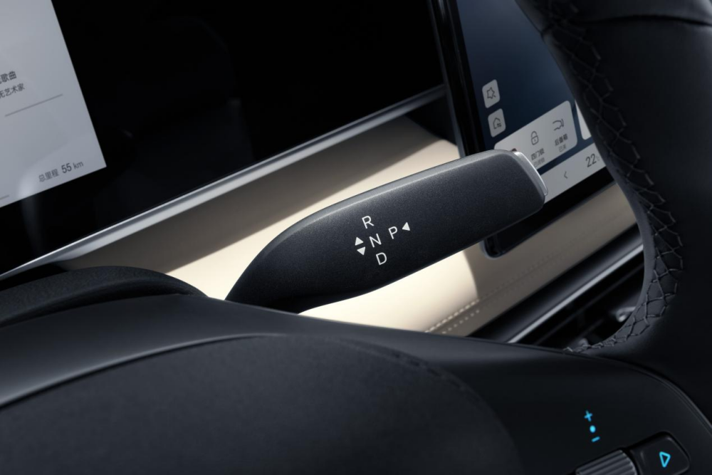 限时超级置换补贴价9.28万起 2026款秦L DM-i上市