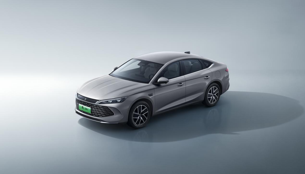 限时超级置换补贴价9.28万起 2026款秦L DM-i上市