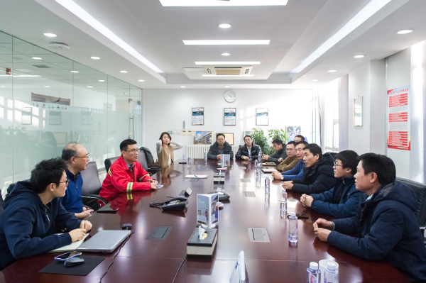 中国首批三类基础油散船出口至海外市场